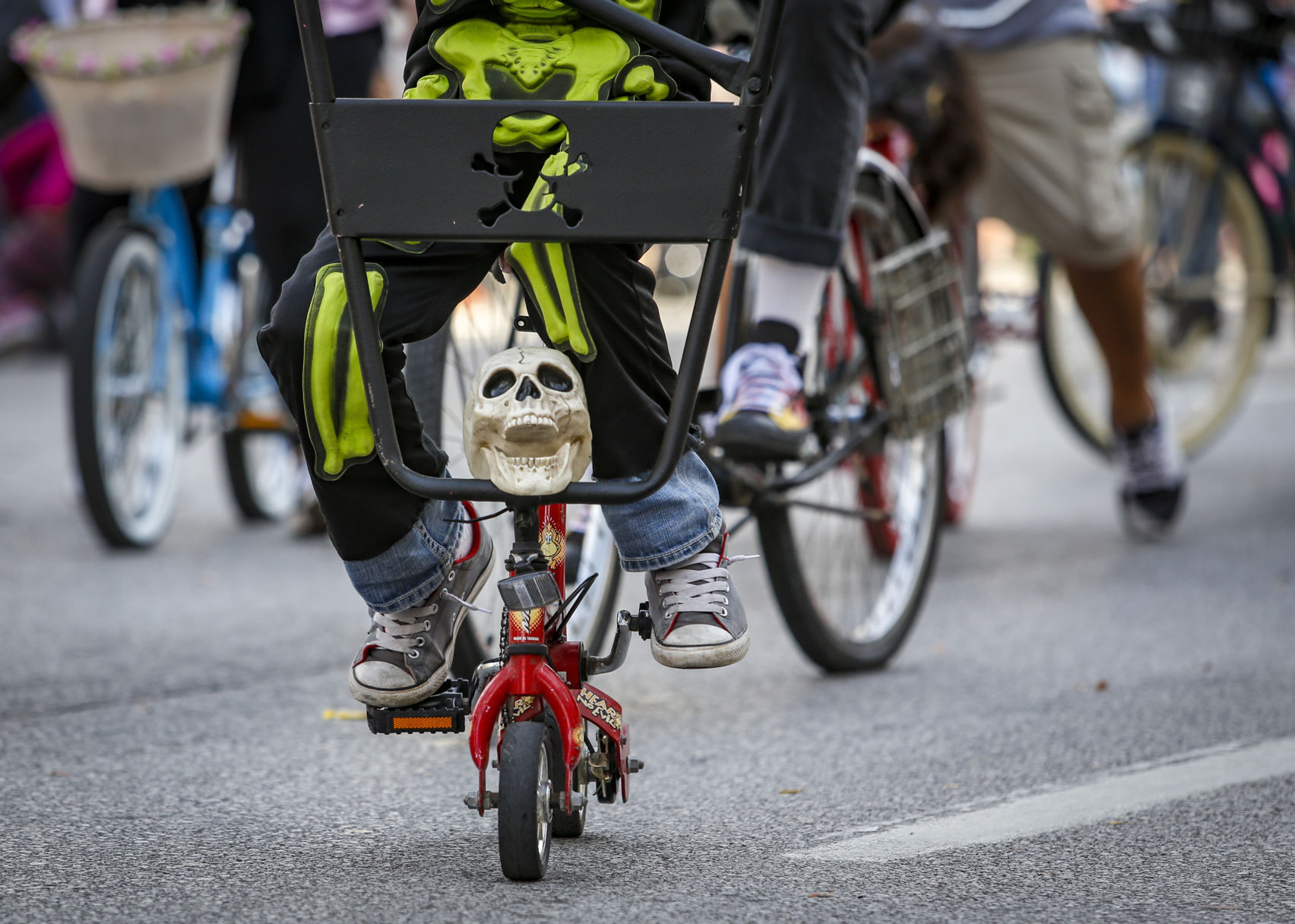 102916-DAVENPORT-HALLOWEEN-015.jpg